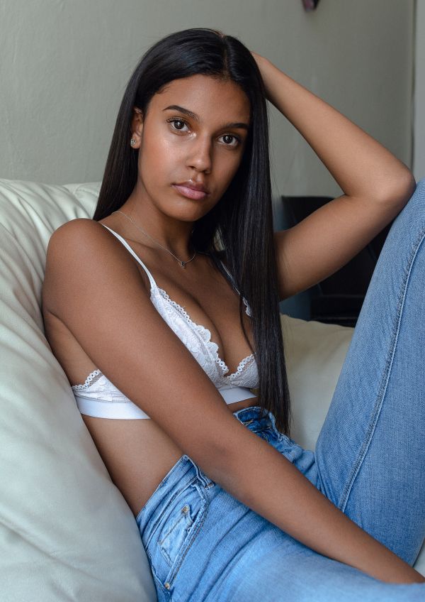 Emma  Gallery
