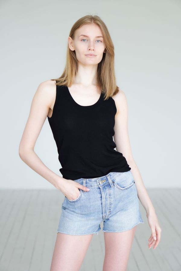 Yana  Gallery