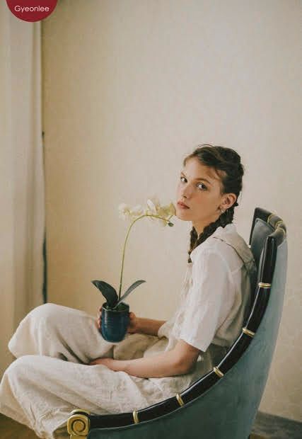Elvina  Gallery