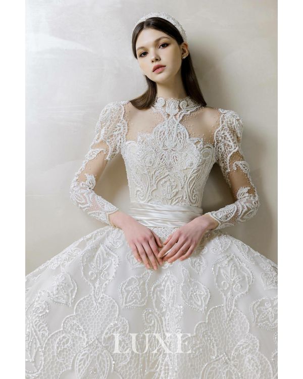 Elvina  Gallery