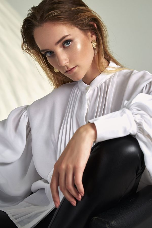 Sasha Ovi  Gallery